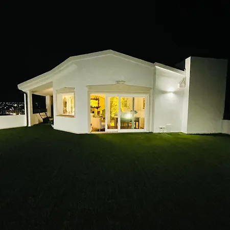 Luxory Con Piscina Privata * Olbia